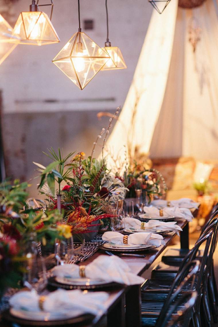 mariage-boheme-chic-deco-table-lanternes-centre-bouquet