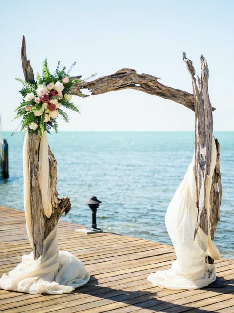 mariage-theme-mer-arche-ceremonie-bois