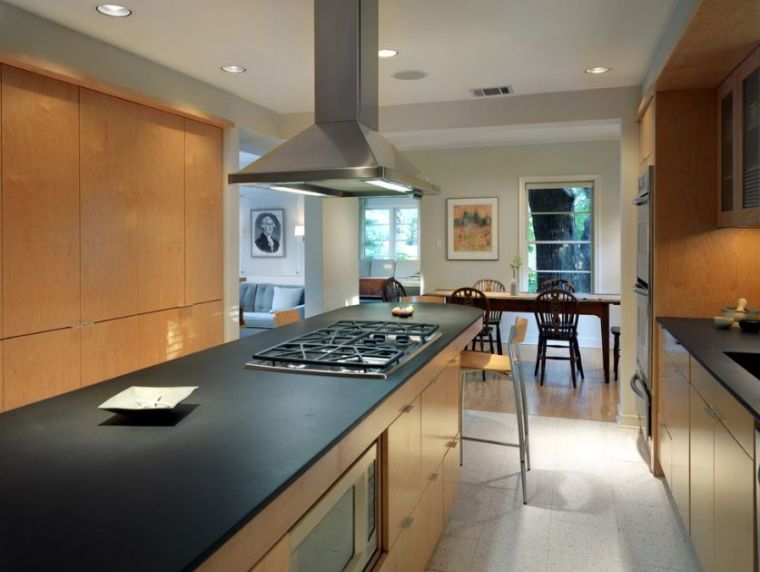 plan-de-travail-en-granit-noir-meubles-bois-cuisine-decoration-moderne