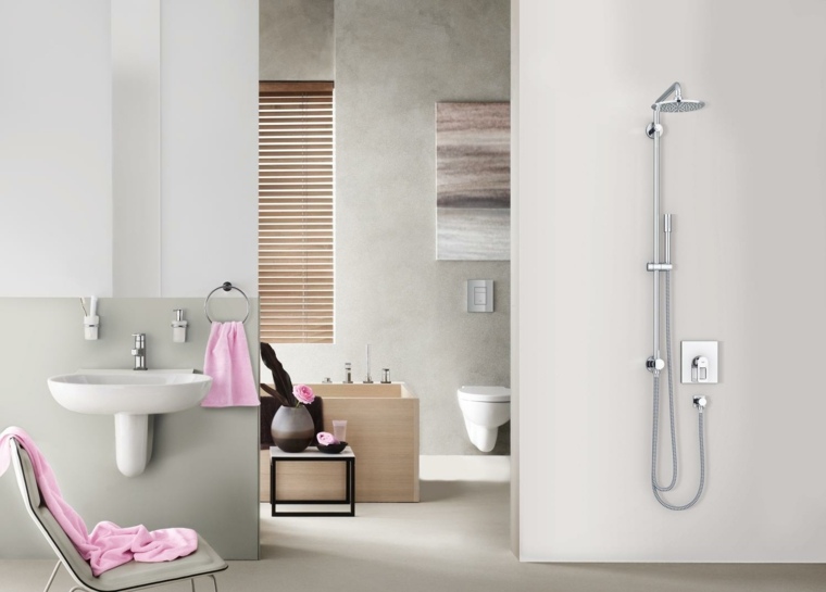 salle de douche moderne decoration-colonne-douche-baignoire-bois-tendance