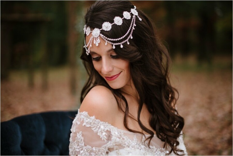 theme-mariage-marocain-coiffure-mariage-style-exotique-couronne-bijoux