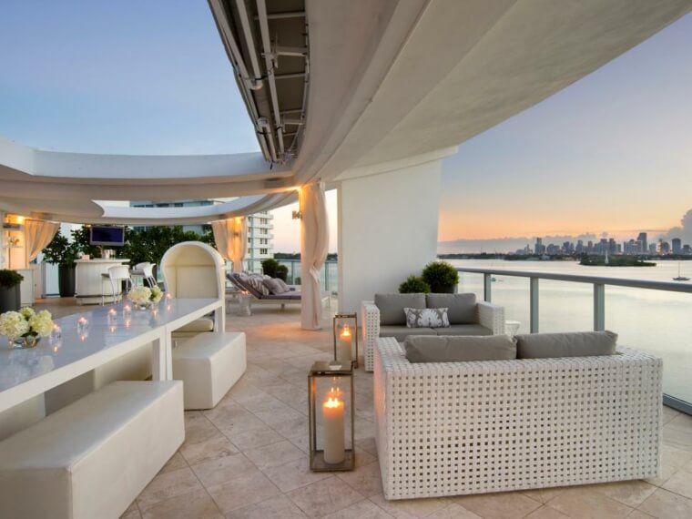 toit-terrasse-panorama-luxe-blanc-toit-ouvert