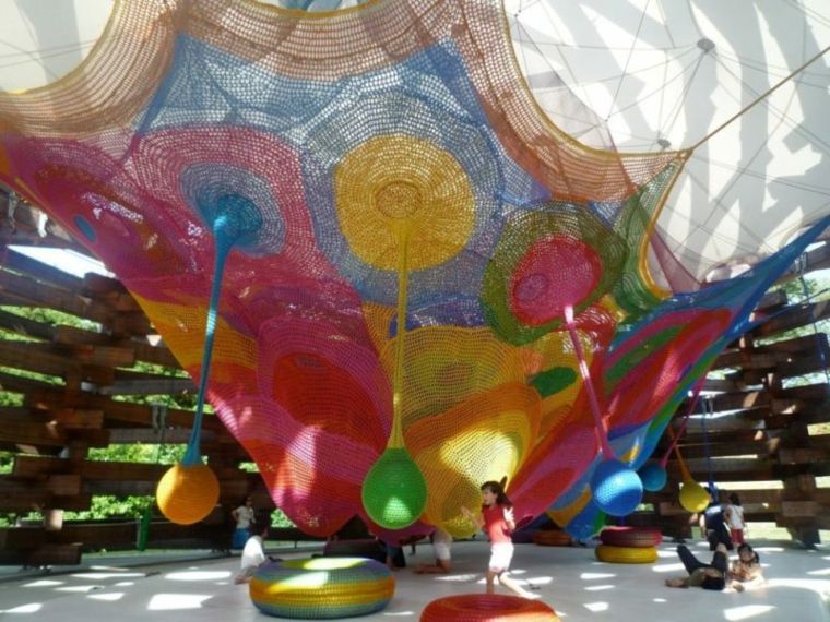 aire de jeux collectivité structures-corde-multicolore