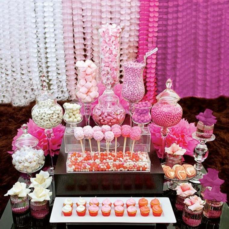 bar-a-bonbon-decoration-candy-bar-mariage-blanc-rose-violet