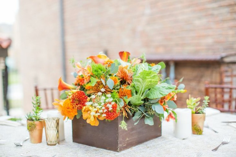 decoration-florale-table-mariage-campagne-boite-bois