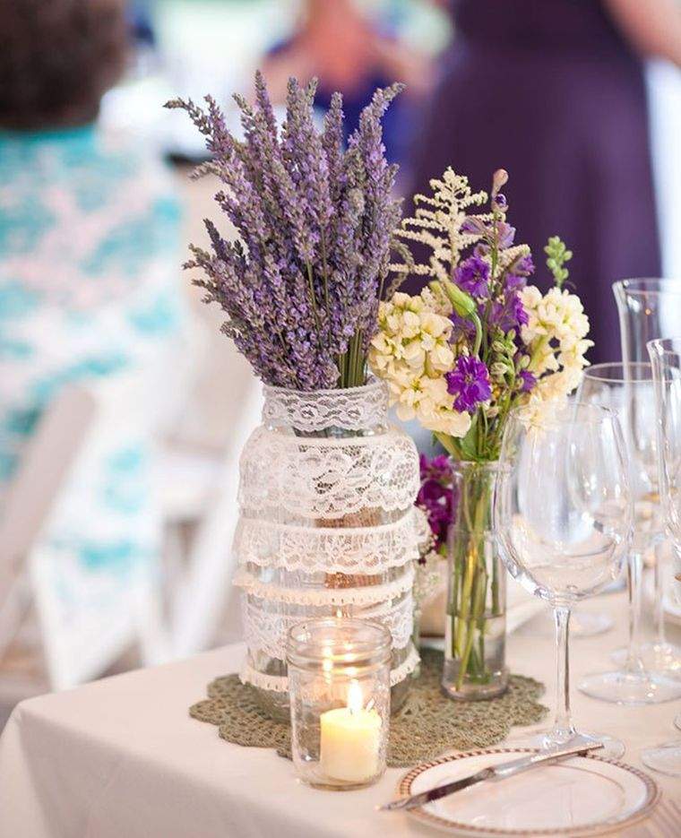 decoration-table-fleurs-mariage-style-boho-chic