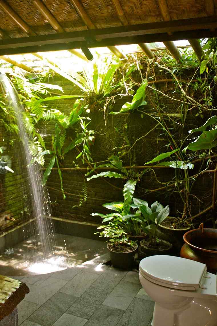 douche-jardin-solaire-sarinbuana-eco-lodge-bali