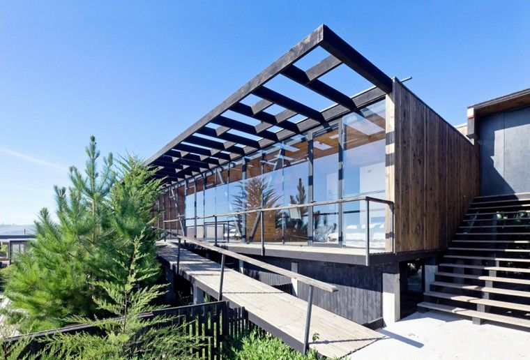 terrasse suspendue en bois maison contemporaine architecture