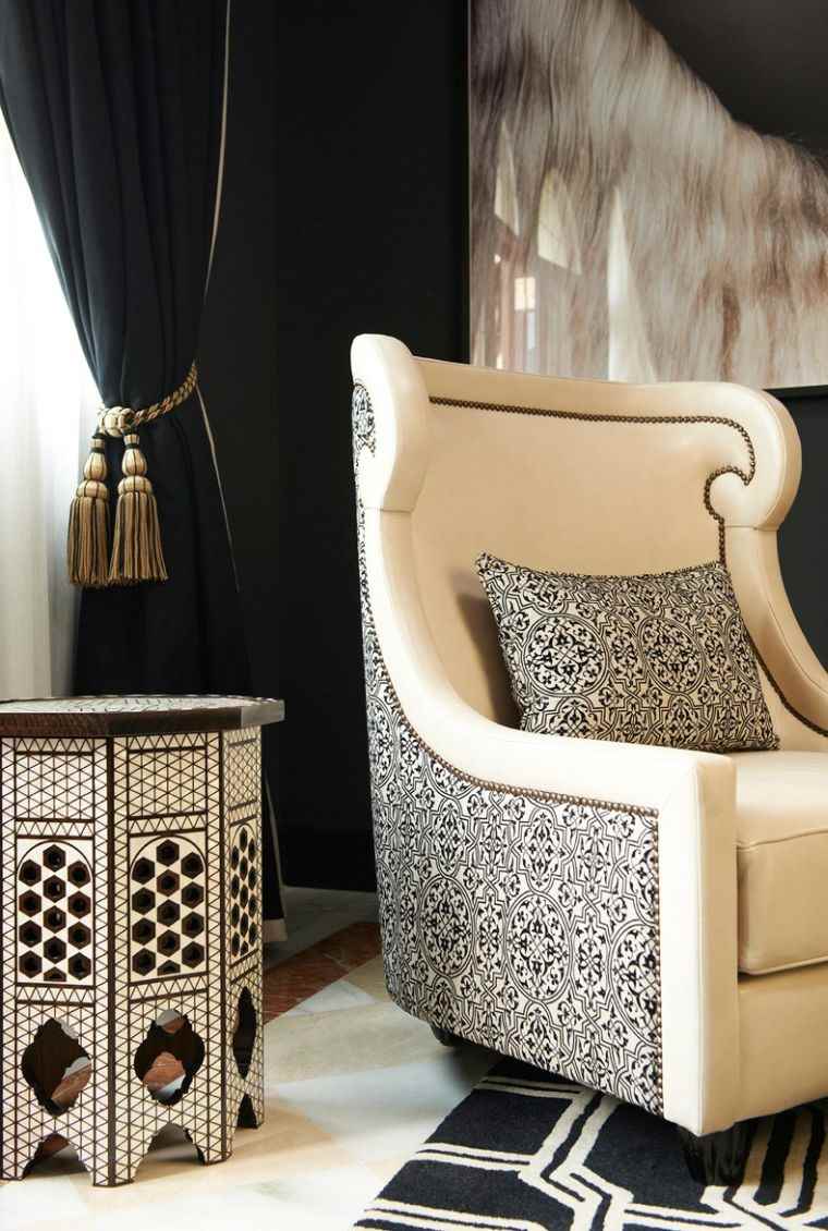 meuble-marocain-moderne-table-bout-de-canape
