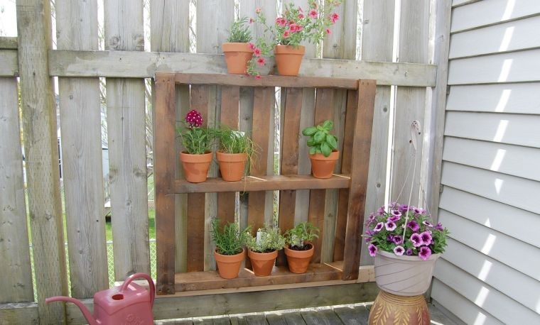modele-jardiniere-mur-vegetal-pot-fleur-argile