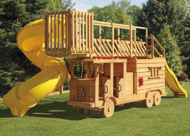 structure-aire-de-jeux-bois-camion-enfants-toboggan