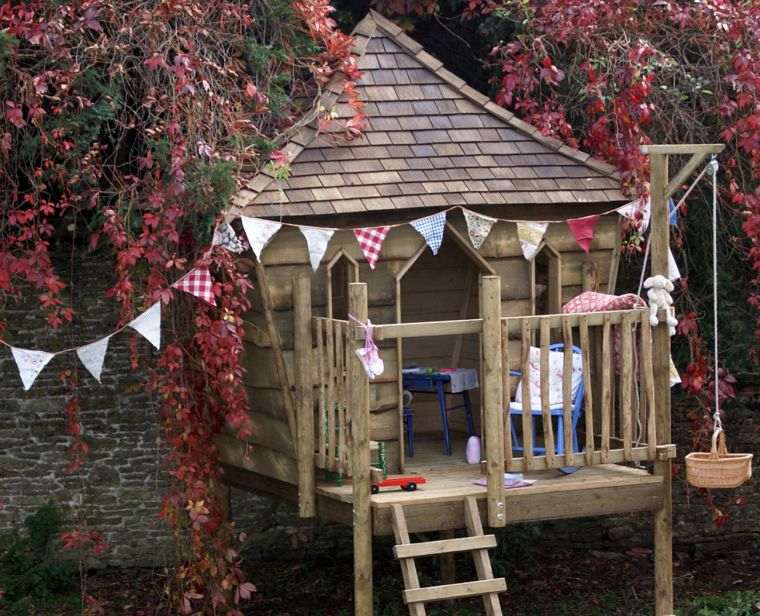 cabane de jardin enfant sur-pied-bois-modele.jpg