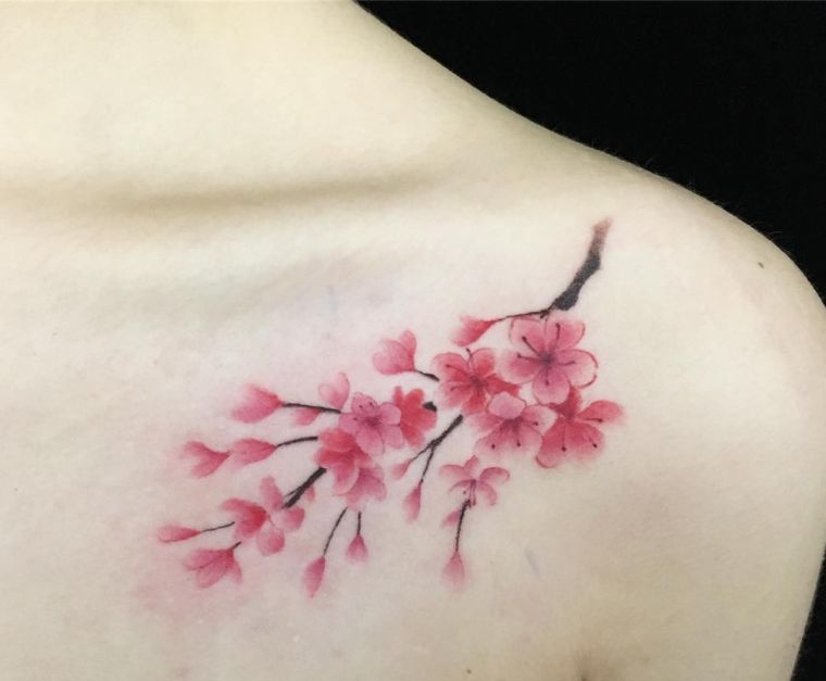 cerisier-japonais-tatouage-femme-epaule
