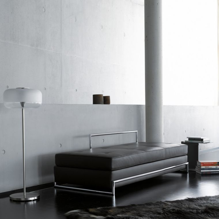 couleur noire peinture-blanche-meuble-design-canape-moderne