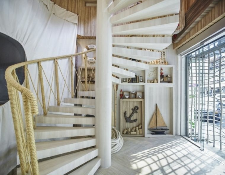rampe d'escalier corde-style-bord-de-mer-colimacon