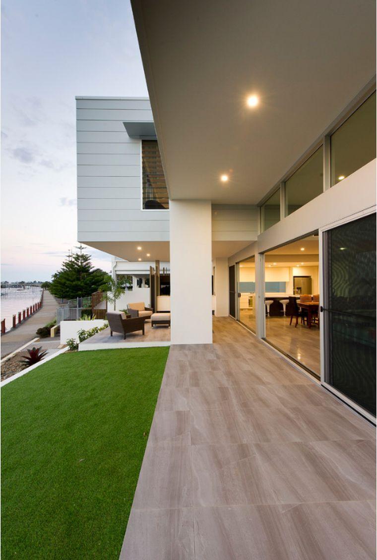 carrelage extérieur terrasse-gazon-maison-design-carpet-and-tiles