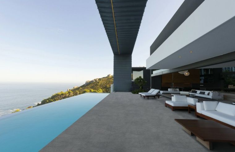 carrelage terrasse extérieur moderne-sans-joint-piscine-revetement-sol
