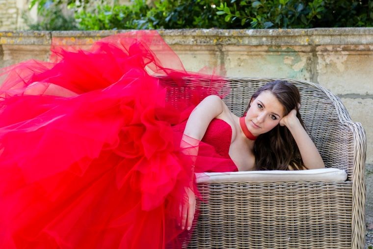 robe de mariée rouge modele-princesse-longue-motifs