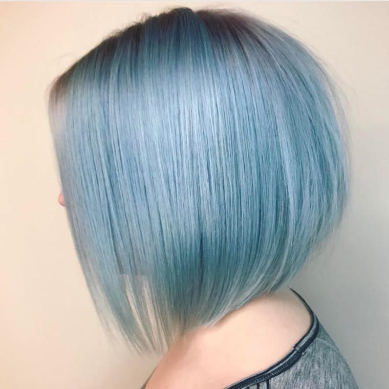 cheveux-couleur-bleu-carre