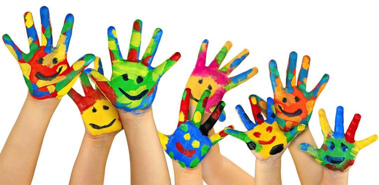 activité manuelle 2 ans enfant-jeu-peinture-mains