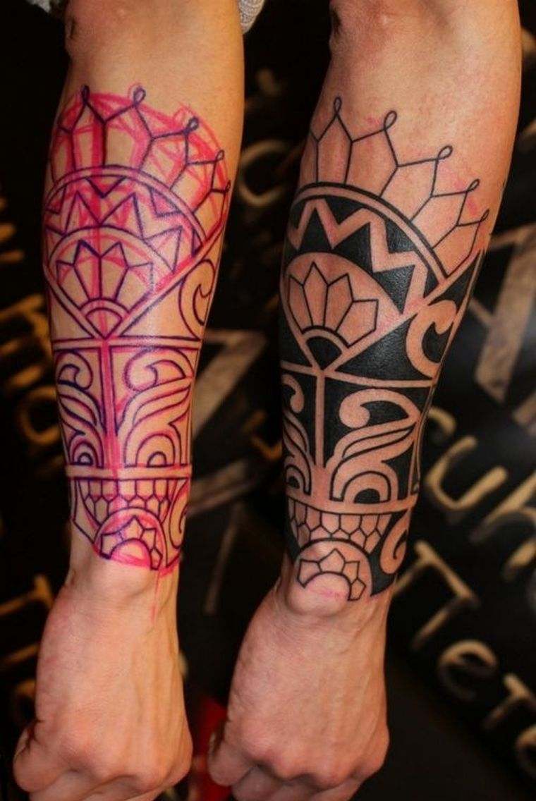 idee-tatouage-homme-tribal-tattoo-maori-bras