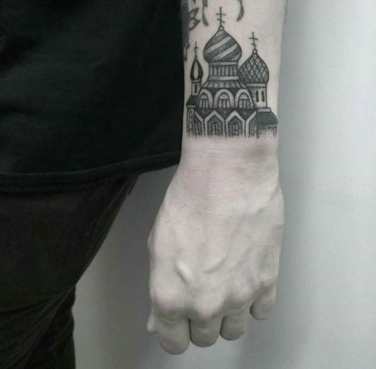 modèle tatouage architecture-poignet-tattoo-original-batiment