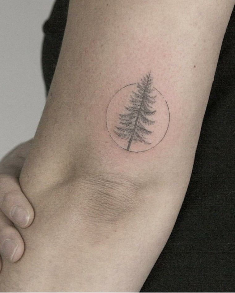 sapin-tatouage-arbre-petit