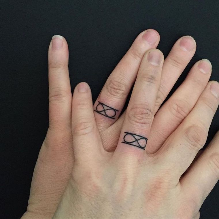 tatouage-annulaire-bague-mariage-couple