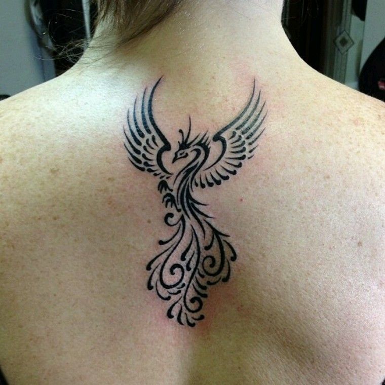 tatouage-dos-femme-phoenix-oiseau-tatouage-petit