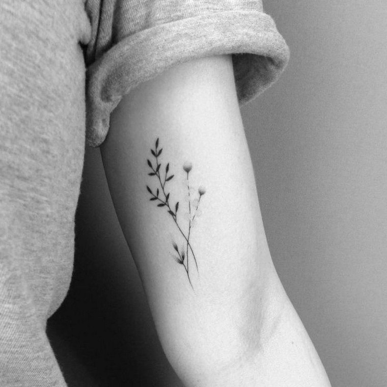tatouage fleur tatouage bras idée original tatouage femme bras