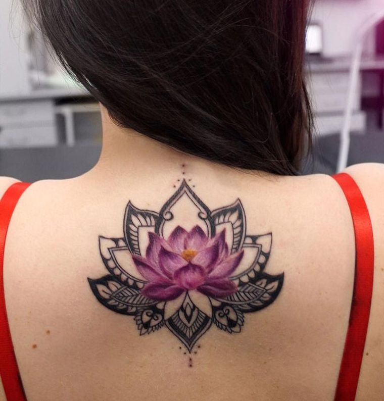 tatouage-lotus-fleur-idee-tattoo-femme