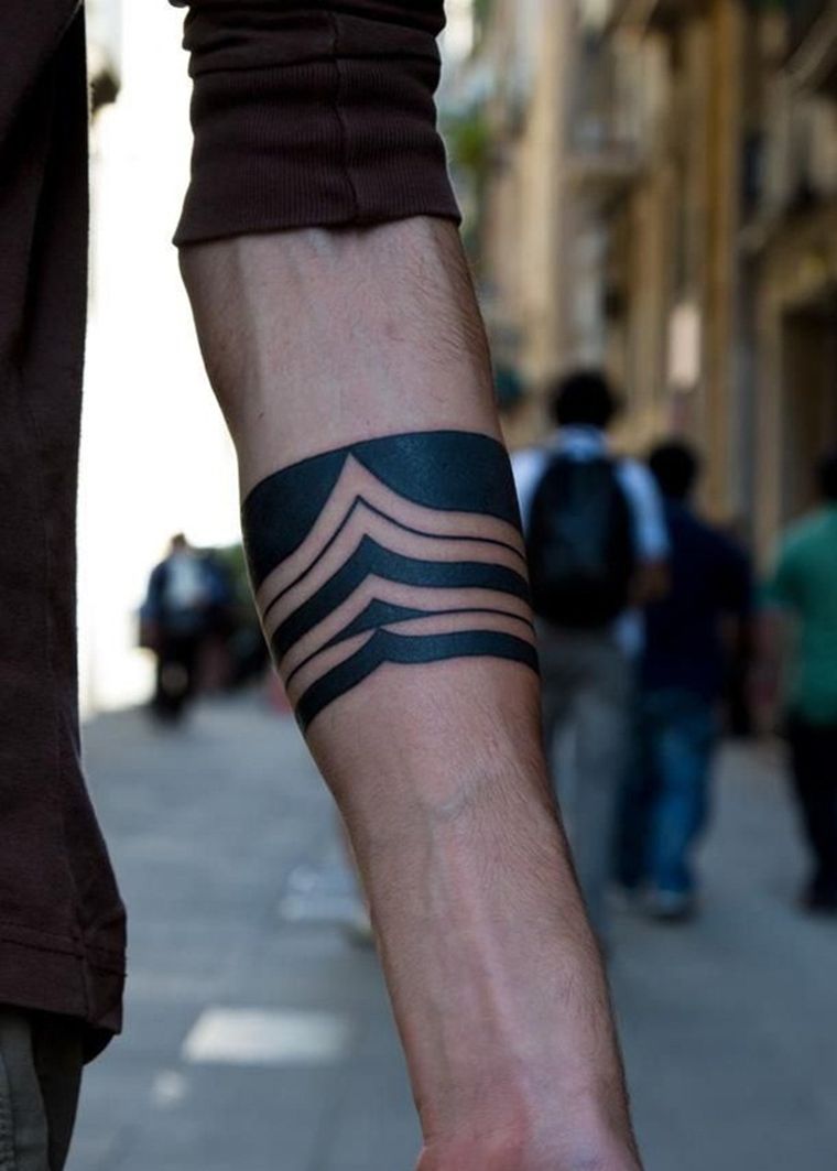 tatouage maorie femme-bracelet-motif-tribal