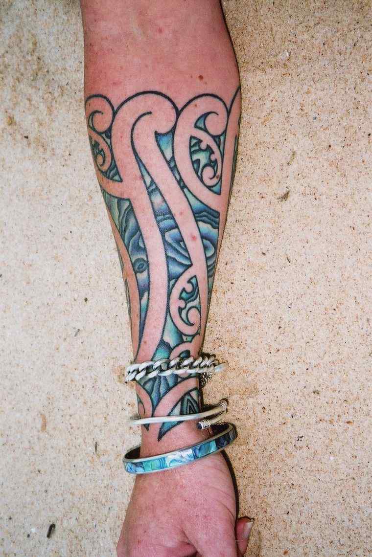 tatouage maorie motif-bras-signification
