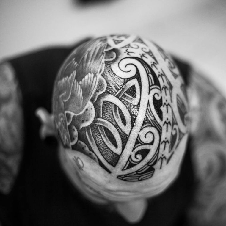 tatouages-maories-histoire-tattoo-tete-motif-tribal