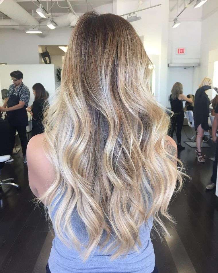 technique-coloration-tendance-blonde