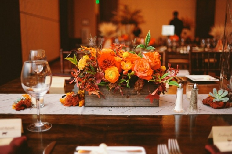 idée déco table automne facile-pot-fleurs-couleur-orange