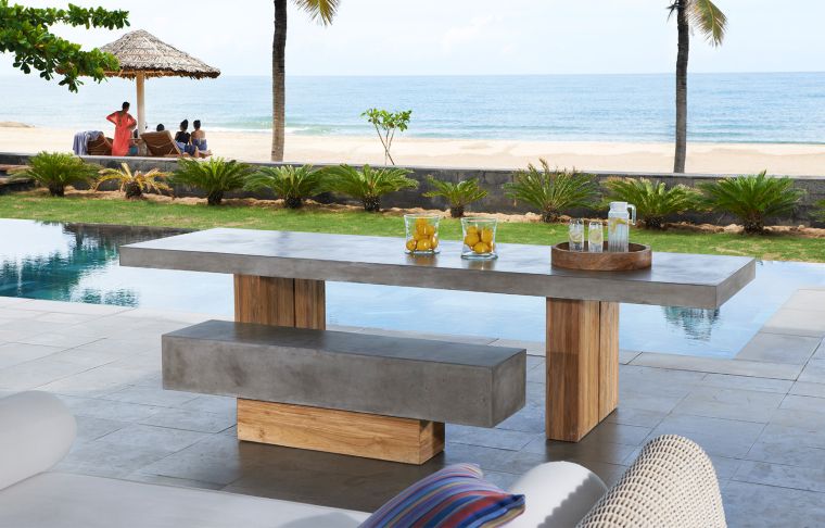 meuble-teck-jardin-terrasse-coin-repas-bois-massif-table-banc-beton-saveri