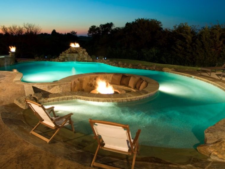 cheminee-jardin-exterieur-contreas-terrasse-piscine-idee