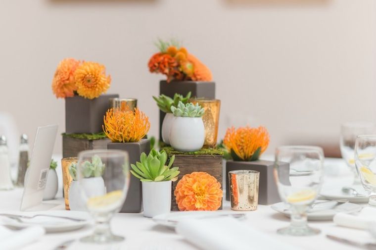 decorations-table-automne-fleurs-orange-succulents-idee