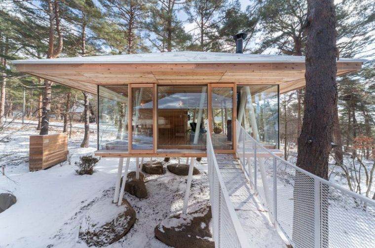 maison-bois-pilotis-design-moderne-architecte-japonais