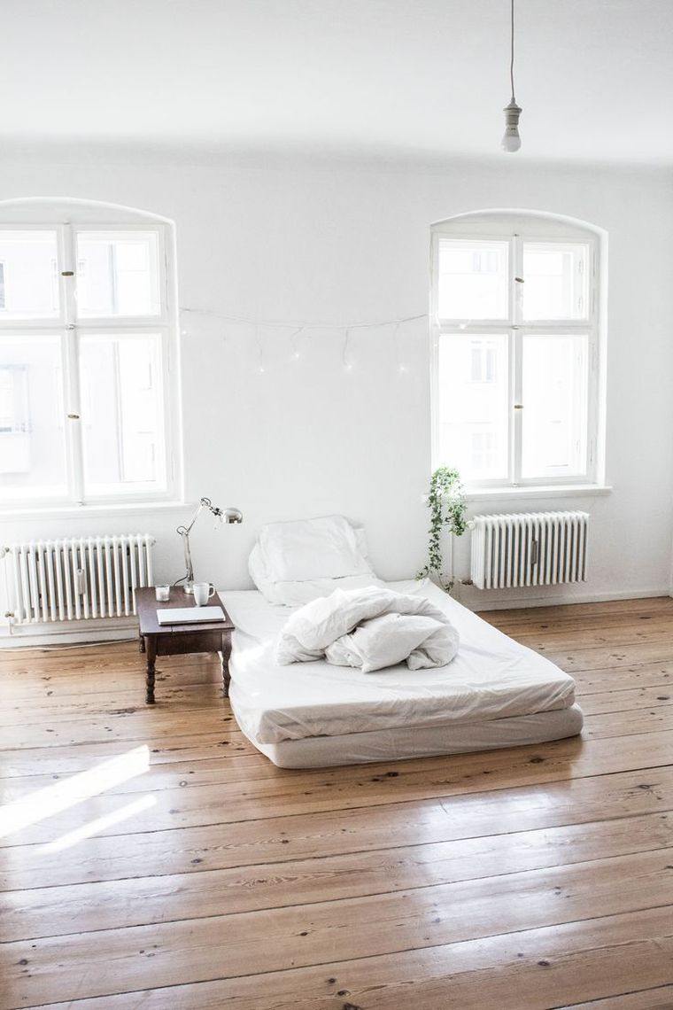 minimalisme-amenagement-chambre-adulte-lit-au-sol