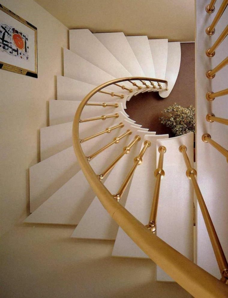 rampe escalier intérieur balustrade-doree