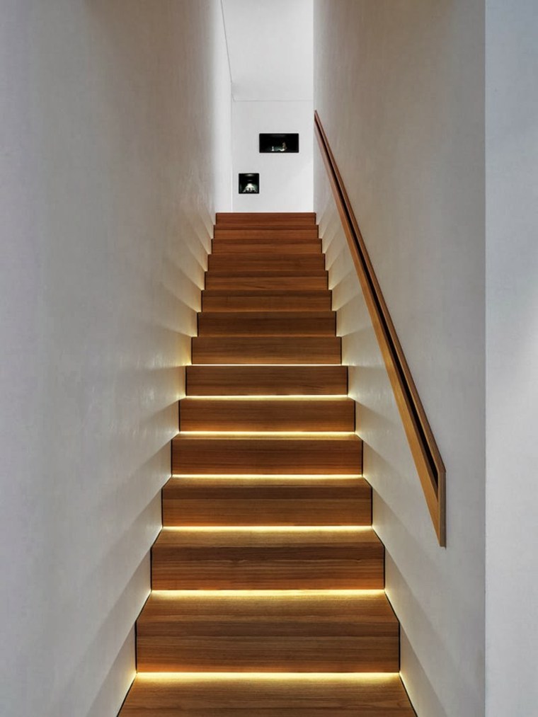 rampe escalier intérieur bois-eclaire