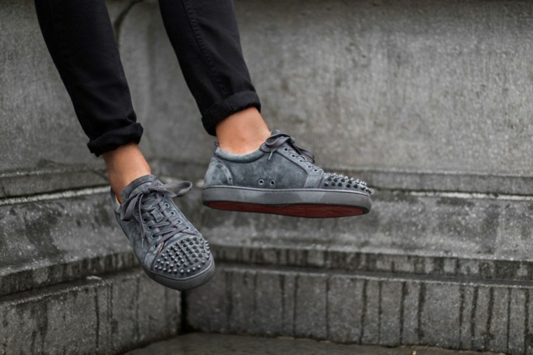 chaussure louboutin homme baskets-gris