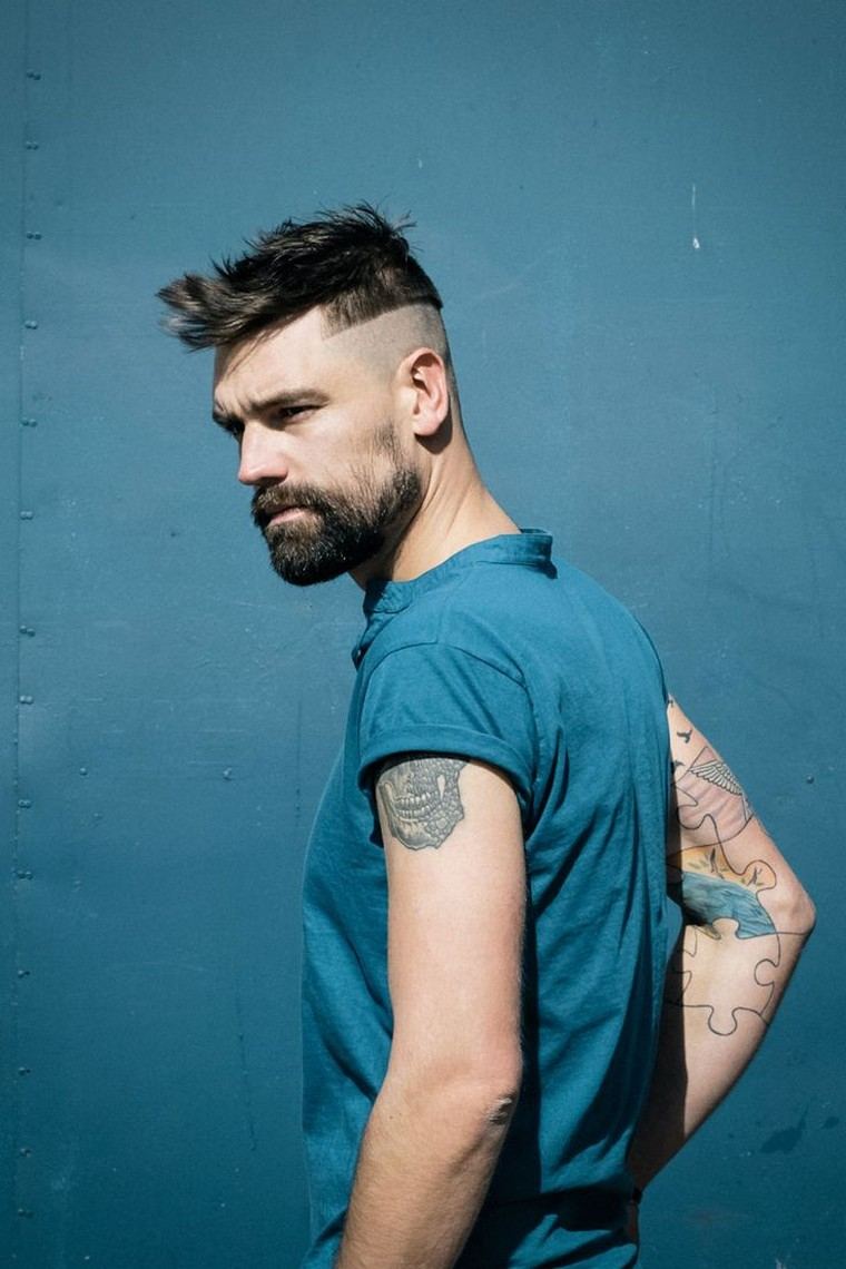 cheveux-court-homme-coupe-tendance-look-moderne