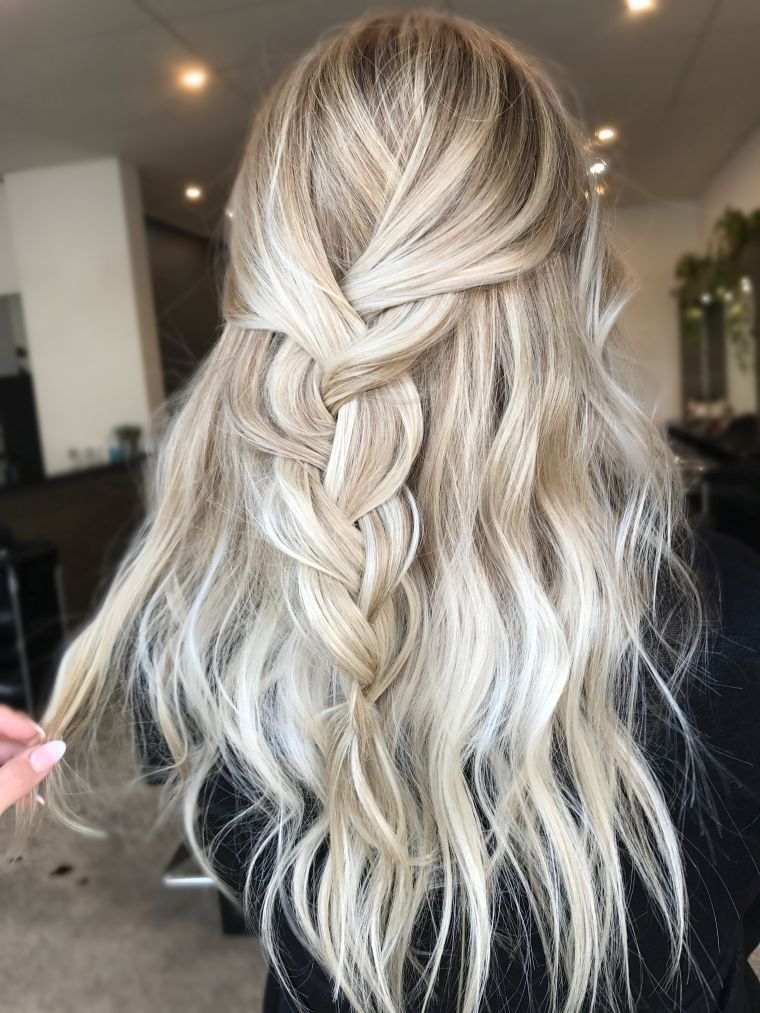 coloration-balayage-cheveux-longs-platinum