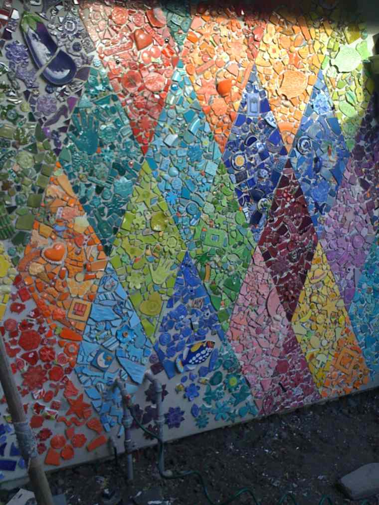 décoration murale extérieure losanges-mosaique