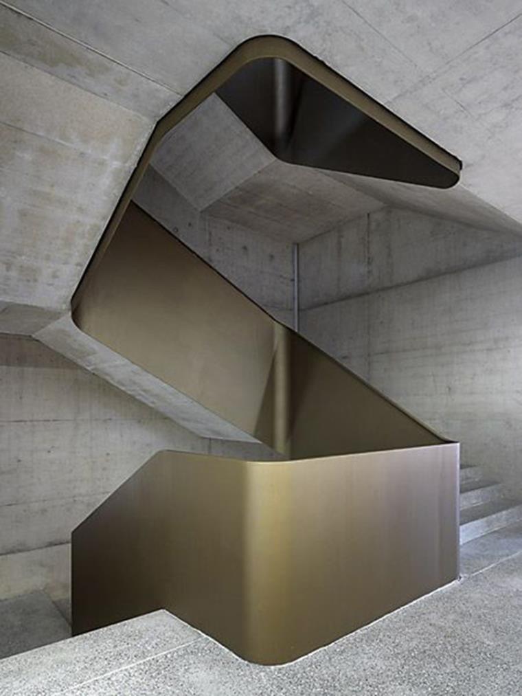 escalier-colimacon-interieur-espace