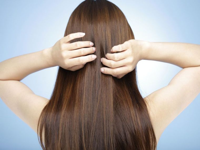 lissage-cheveux-long-methode-bresilienne-keratin