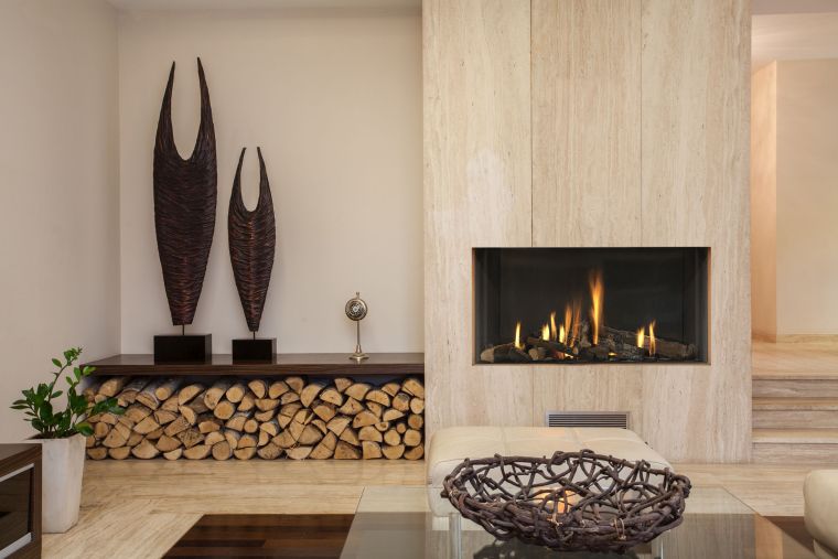 mur bois cheminee-fermee-design-moderne